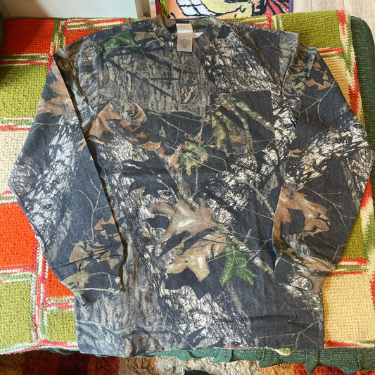 Mossy oak tee (medium)