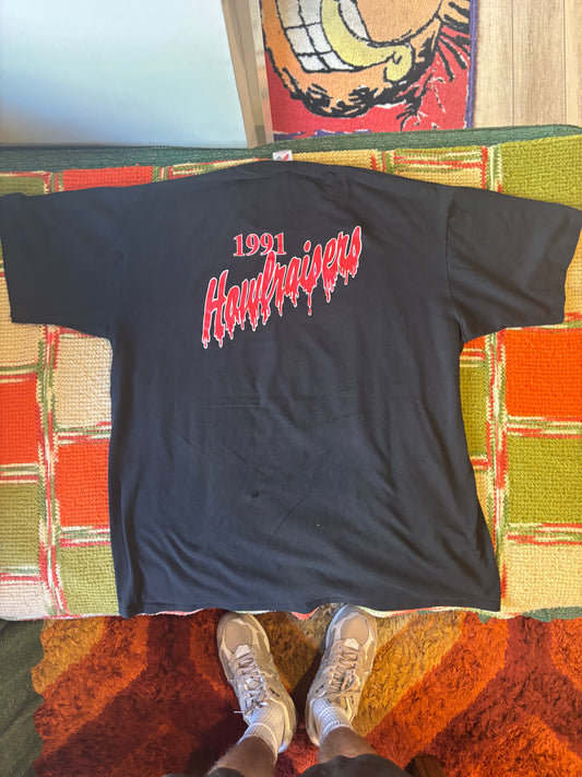 Haunted house tee